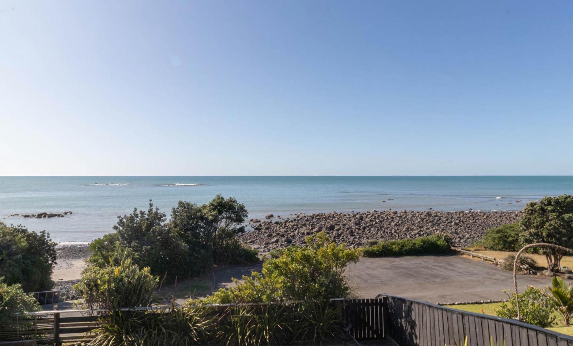 Beachfront Bliss On Wanaka Terrace Support Local Villa New Plymouth Exterior foto